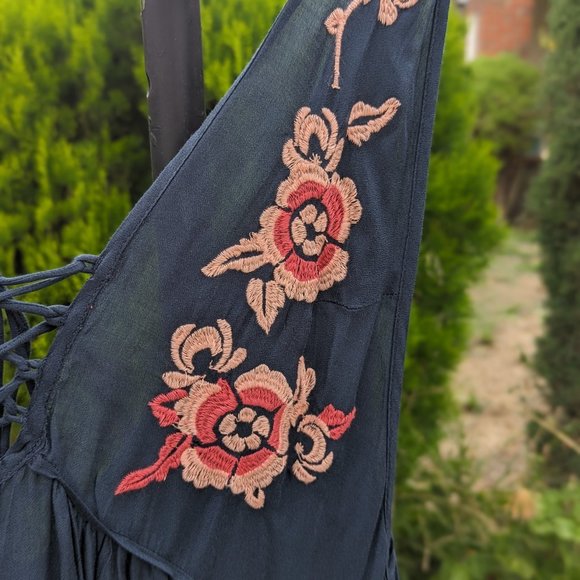 Free People Intimately Aida Navy Slip EUC sz LG - Picture 3 of 7